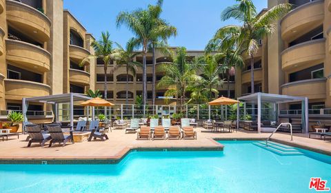 Photo of 7660 Beverly Boulevard #256, Los Angeles, CA 90036 (MLS # 25604059)