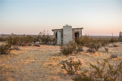 Photo of 61800 Belmont Street, Joshua Tree, CA 92252 (MLS # JT25104449) Photo of 61800 Belmont Street, Joshua Tree, CA 92252 (MLS # JT25104449)