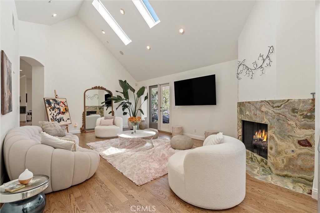 Photo of 2127 Kress Street, Hollywood Hills, CA 90046 (MLS # WS26032674)