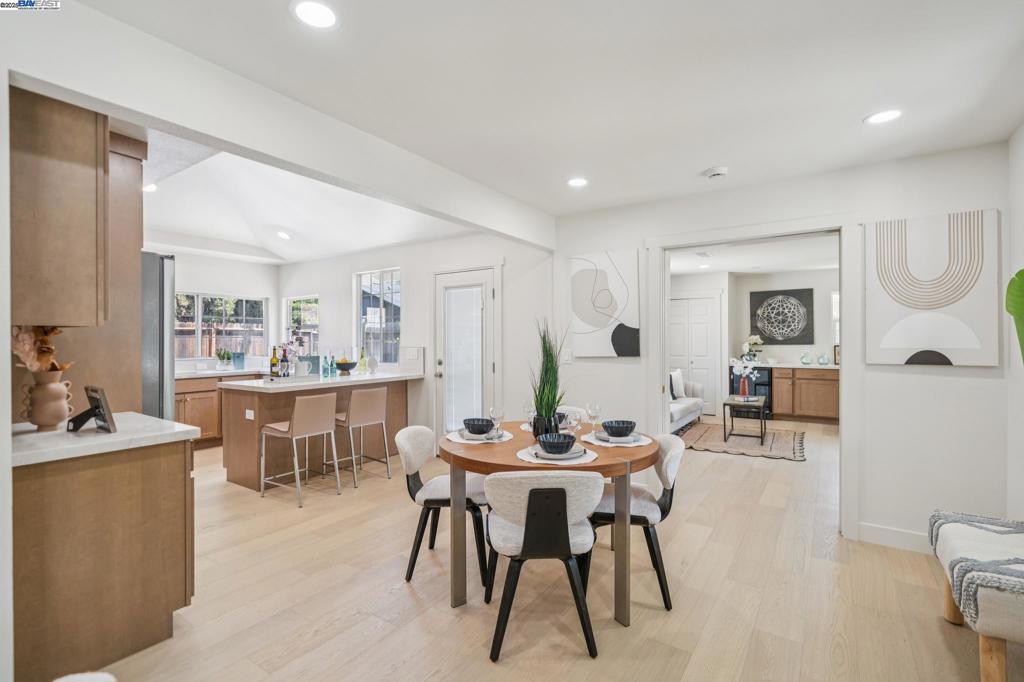 GREGORY GARDENS - Residential