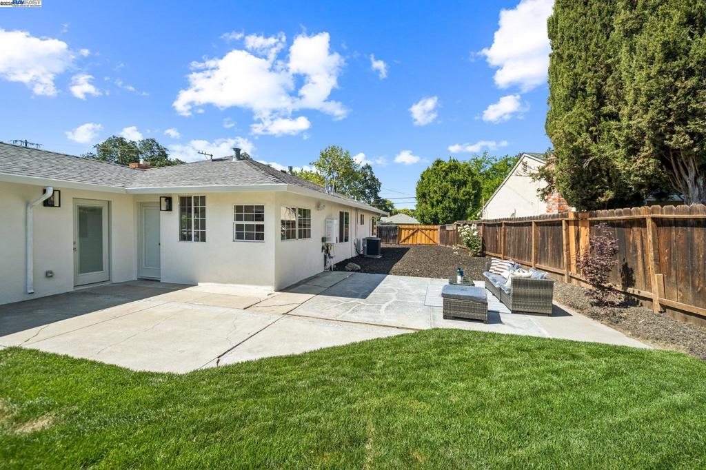 GREGORY GARDENS - Residential