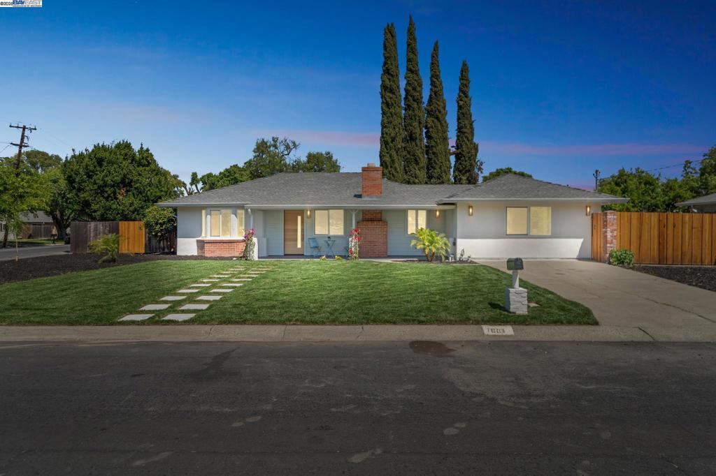 GREGORY GARDENS - Residential