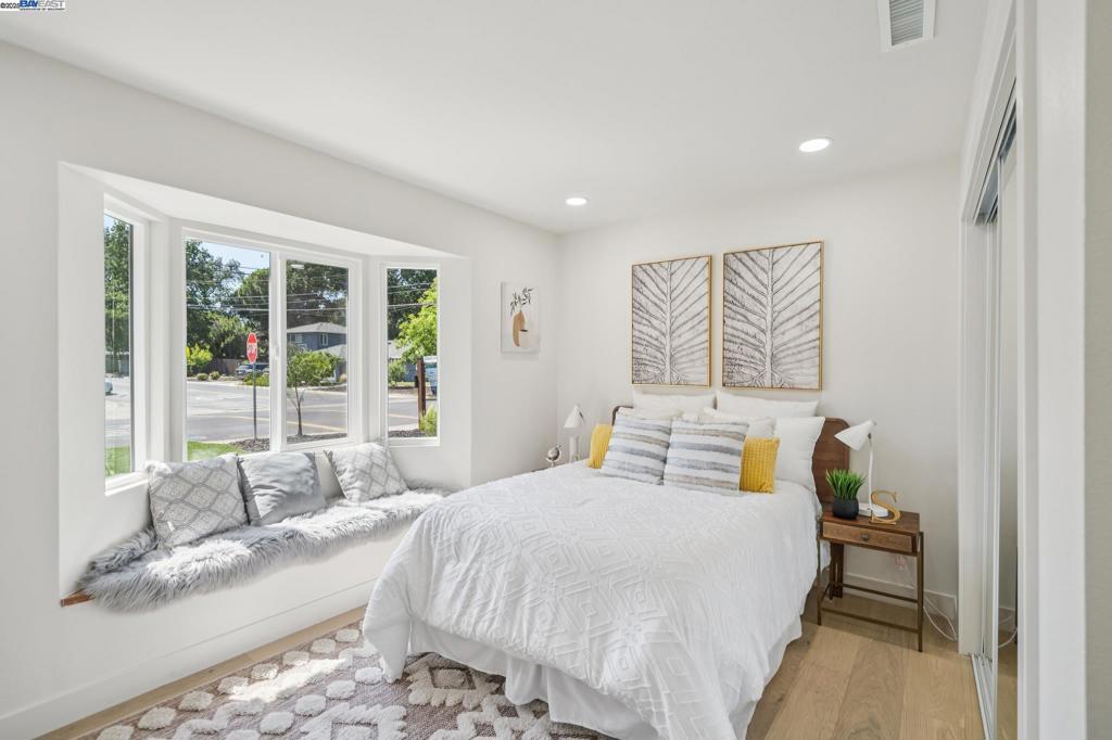 GREGORY GARDENS - Residential