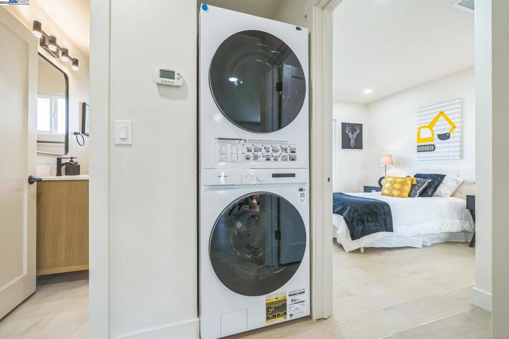 GREGORY GARDENS - Residential