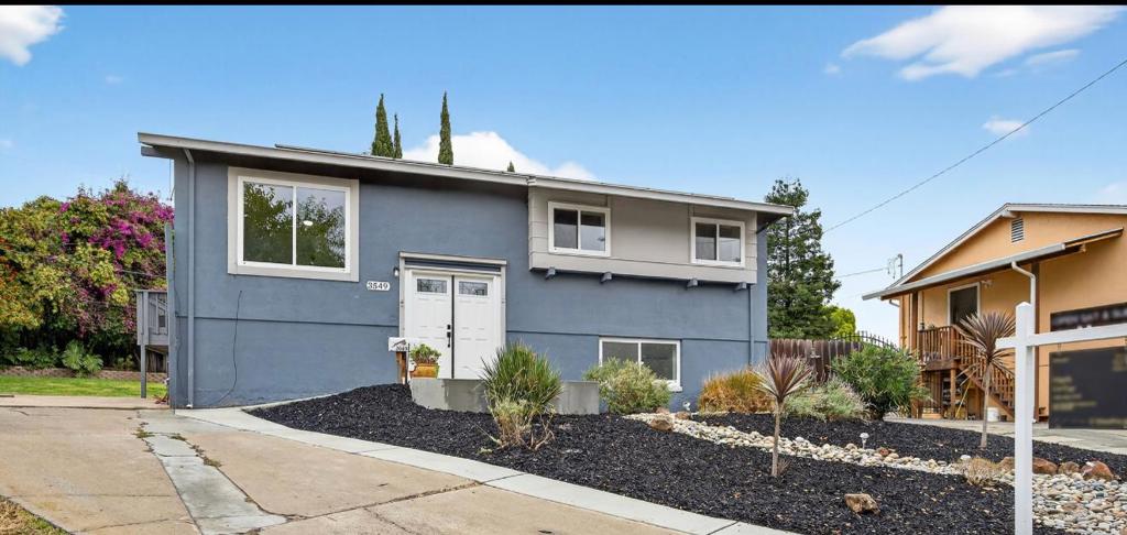 East Foothills Gem! Welcome to this charming split-level home tucked in a quiet cul-de-sac in the East Foothills. Features include new hardwood floors, two remodeled baths, and an updated kitchen. The lower level offers great potential as a separate 2-bedroom unit perfect for guests or rental income. Enjoy a huge lot with tons of parking, ideal for an RV, boat, or both.