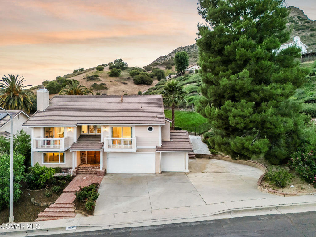 6919 Castle Peak Drive