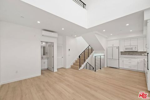 Tiny photo for 1187 CRENSHAW Boulevard #102, Los Angeles, CA 90019 (MLS # 25603037)