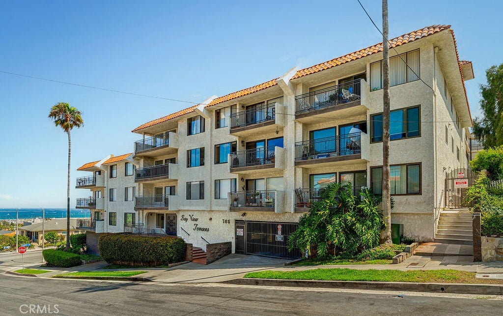 765 W 26th Street 105