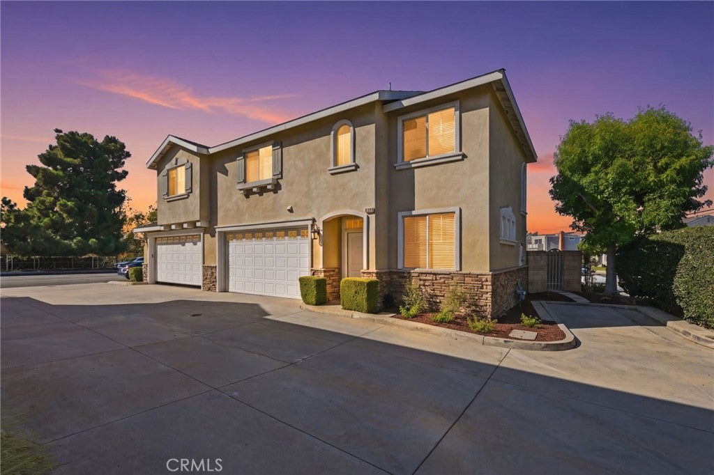 2724 17th Street, Huntington Beach CA 92648 - Photo 1