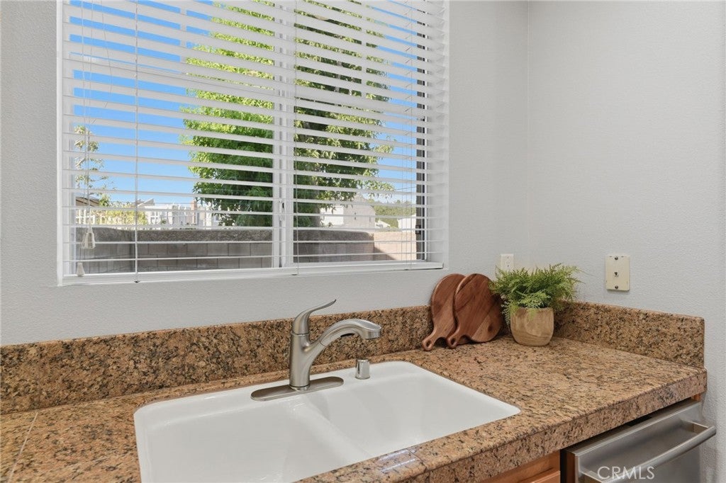 2724 17th Street, Huntington Beach CA 92648 - Photo 12