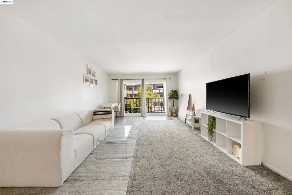 960 Shorepoint Court 214