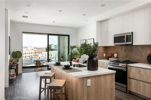 Photo of 118 Astronaut Ellison S Onizuka Street St #308, Los Angeles, CA 90012 (MLS # PF26042964)