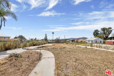 Photo of 126 W Manor Street, Altadena, CA 91001 (MLS # 26830373)