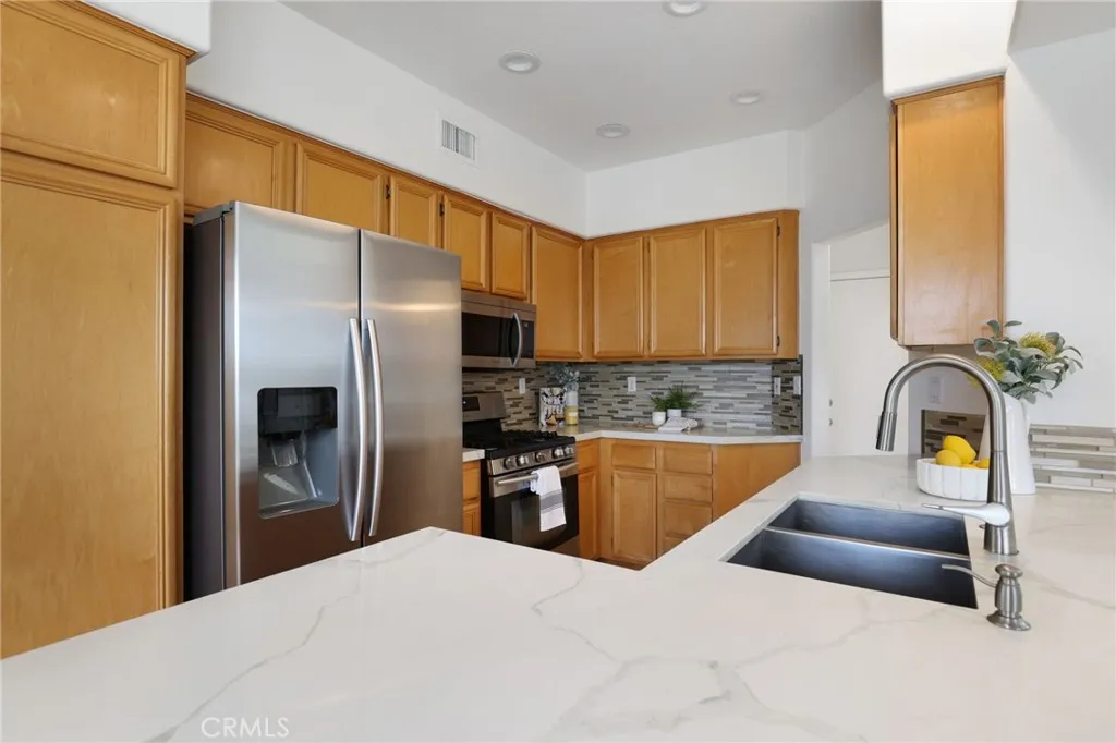 Laguna Niguel, California 92677, United States, 2 Bedrooms Bedrooms, ,3 BathroomsBathrooms,Residential,Active,231148