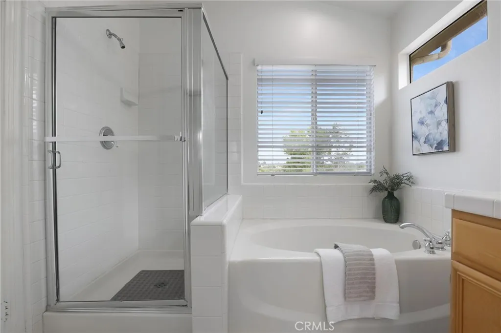 Laguna Niguel, California 92677, United States, 2 Bedrooms Bedrooms, ,3 BathroomsBathrooms,Residential,Active,231148