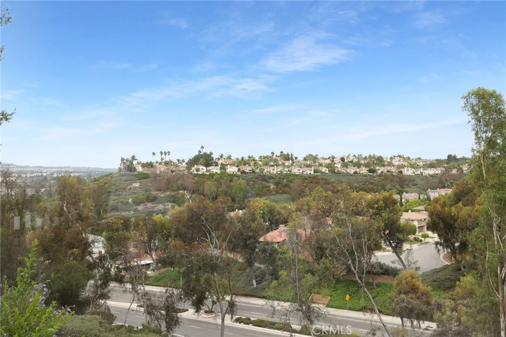 Laguna Niguel, California 92677, United States, 2 Bedrooms Bedrooms, ,3 BathroomsBathrooms,Residential,Active,231148