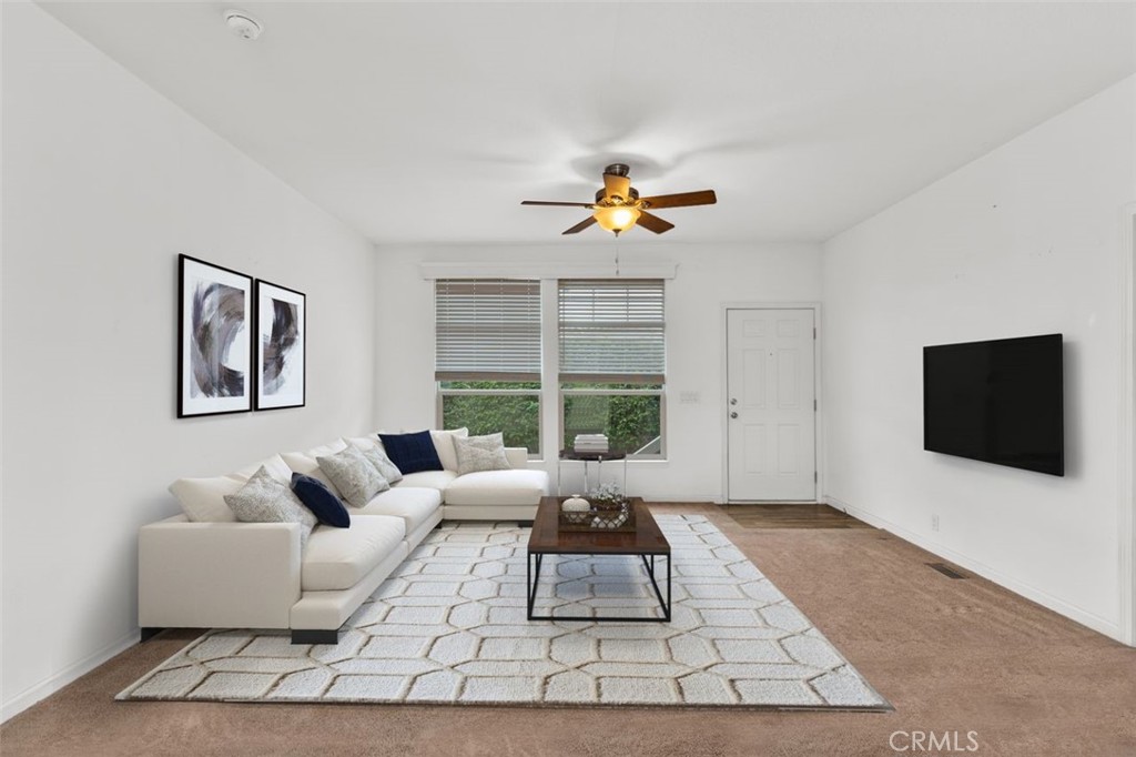 3595 Santa Fe Avenue 90