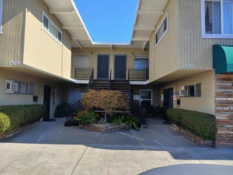 Photo of 1575 Laurel Street #C, San Carlos, CA 94070 (MLS # ML82064981)