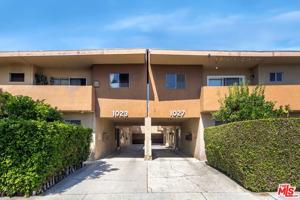 1027 N Sierra Bonita Avenue