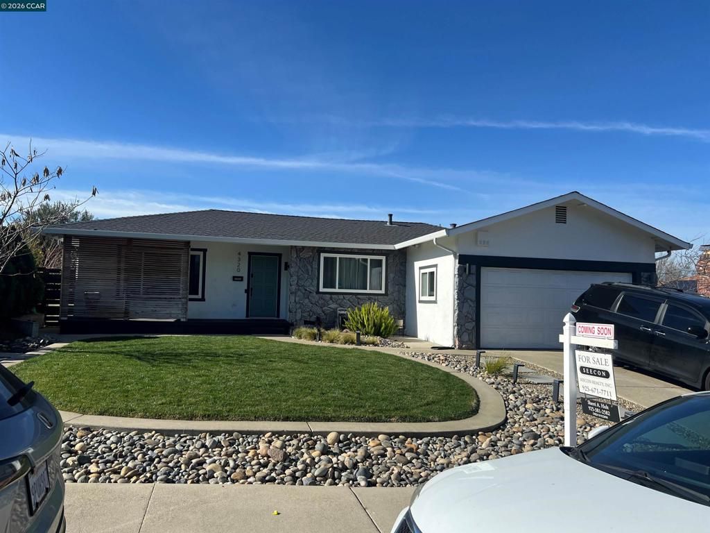 Photo of 4320 4320 Hillview Dr Dr, Pittsburg, CA 94565 (MLS # 41123458)