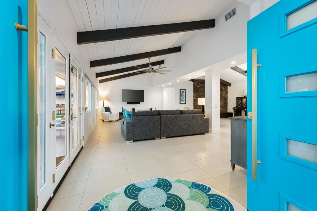 53025 Avenida Vallejo