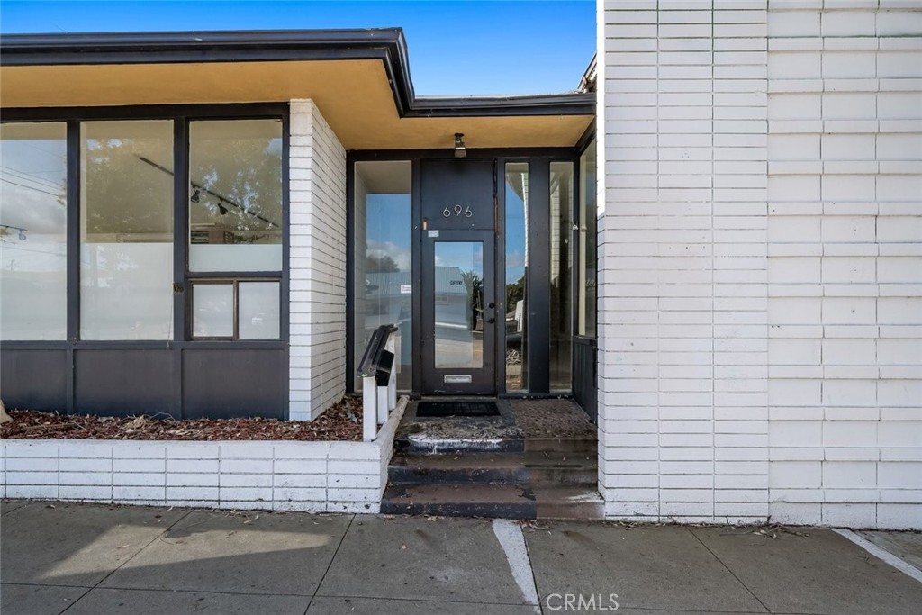 696 Morro Bay Boulevard