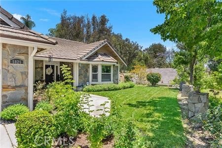5825 Paseo De La Cumbre