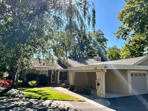 Photo of 2085 Cactus Court #1, Walnut Creek, CA 94595 (MLS # ML82053855)