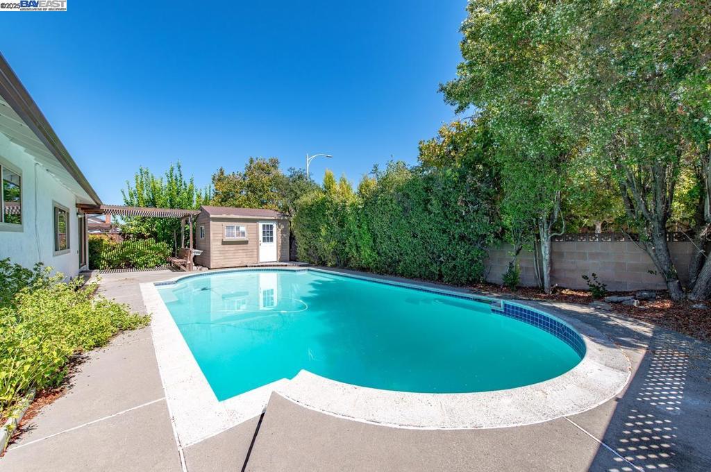 SUMMERSET - Residential