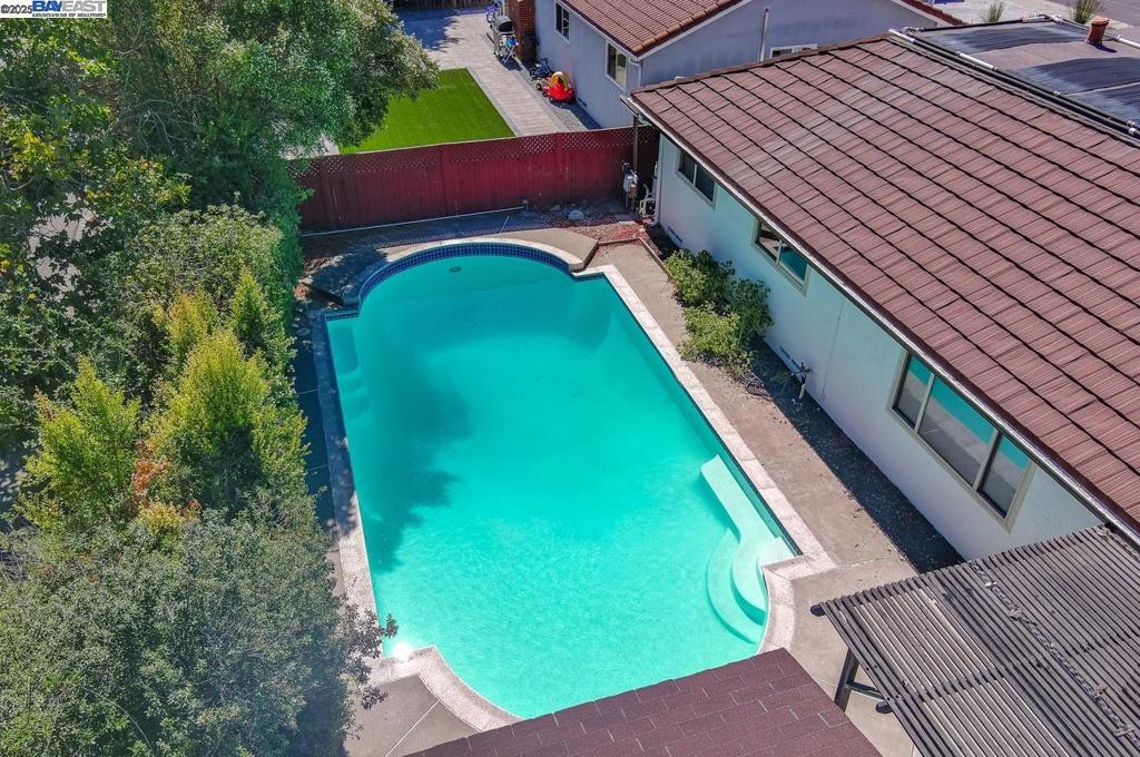 SUMMERSET - Residential