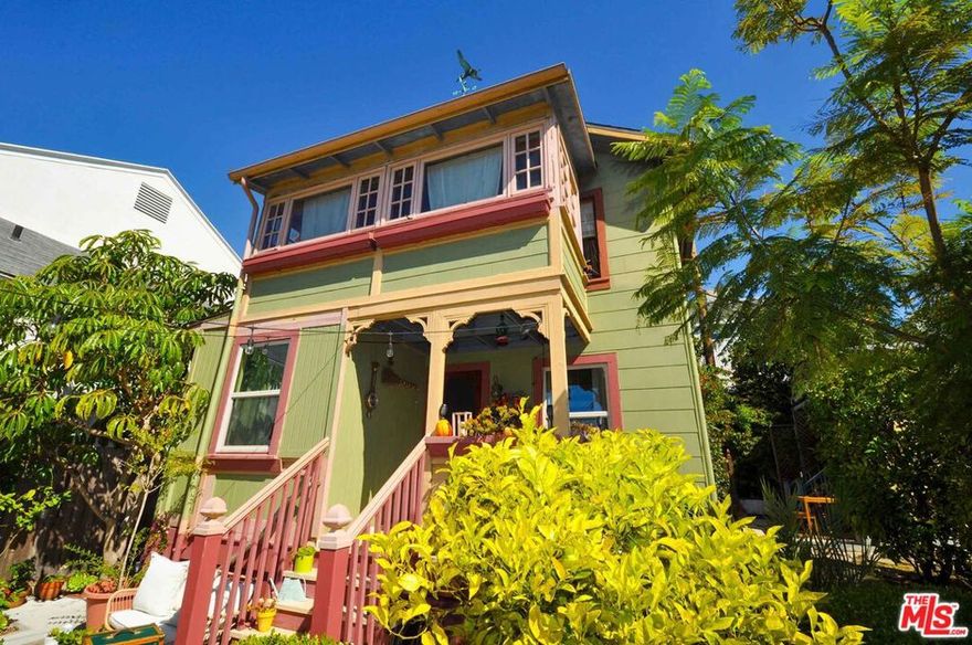 THIS VERY CHARMING ONE BEDROOM APARTMENT IS  THE TOP FLOOR OF A DUPLEX THAT WAS BUILT, ALONG WITH THE FRONT HOUSE IN 1895. IT HAS BEEN COMPLETELY REMODELED BUT RETAINS ITS LIGHT, CHARM AND BEAUTIFUL GARDEN. VERY CLOSE TO MAIN STREET AND A FEW BLOCKS TO THE OCEAN. EASY TO SHOW. NO PETS ALLOWED.
