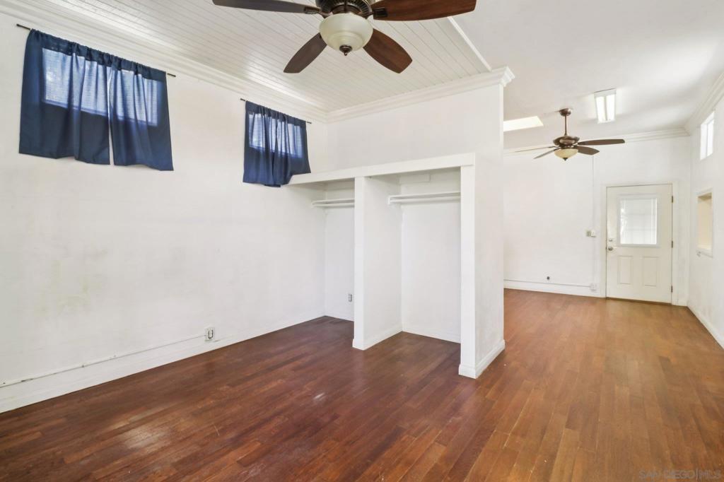 Lakeside - Residential