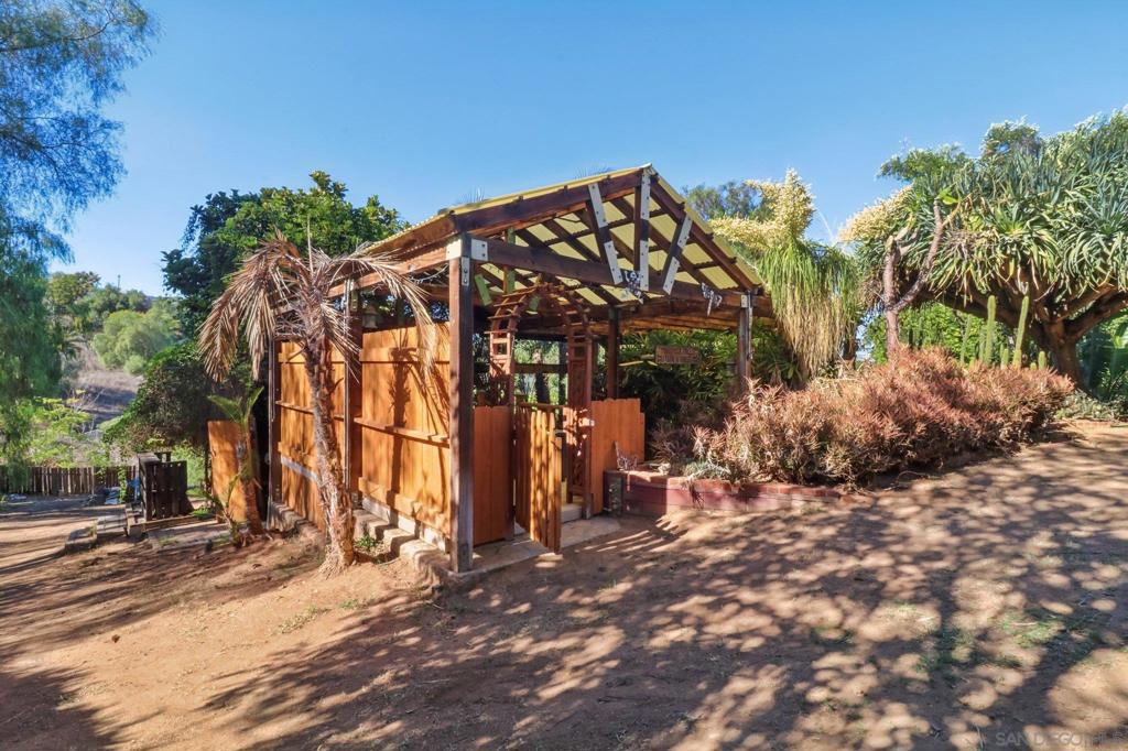 Lakeside - Residential