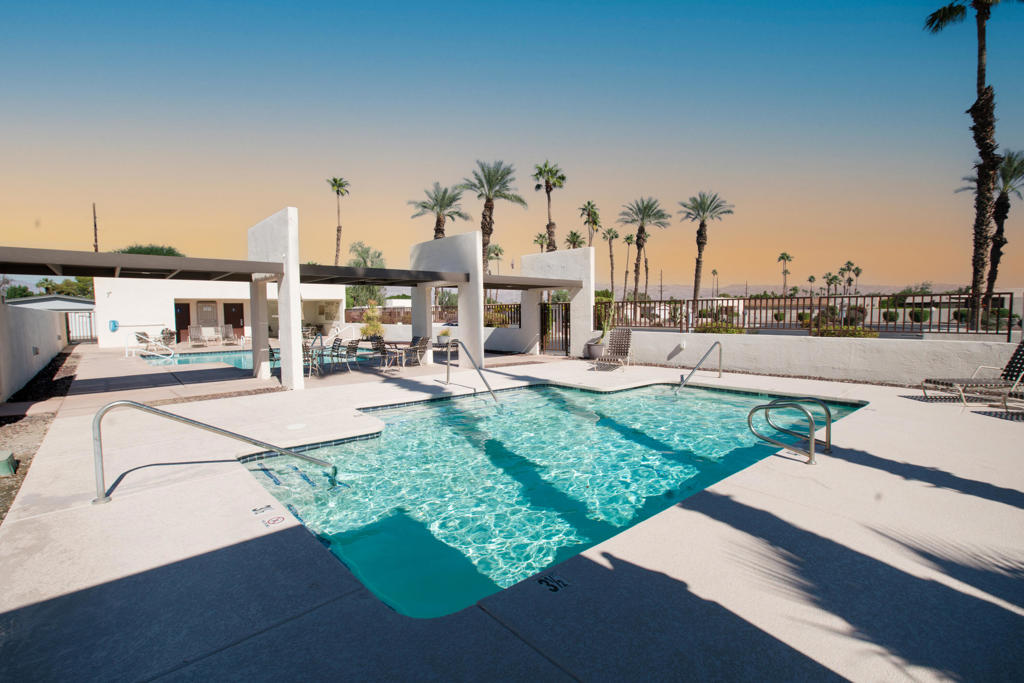 Desert Grove - Manufactured In Park