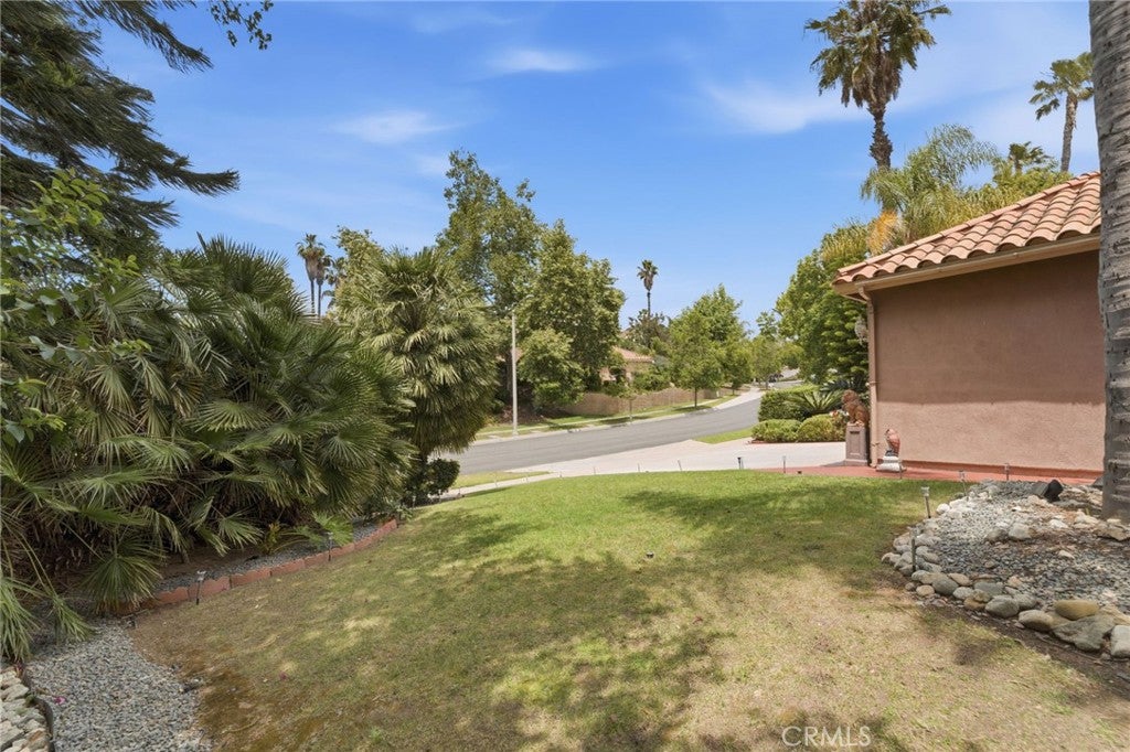 933 La Salle Circle