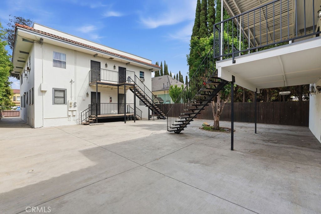 943 Chestnut Avenue
