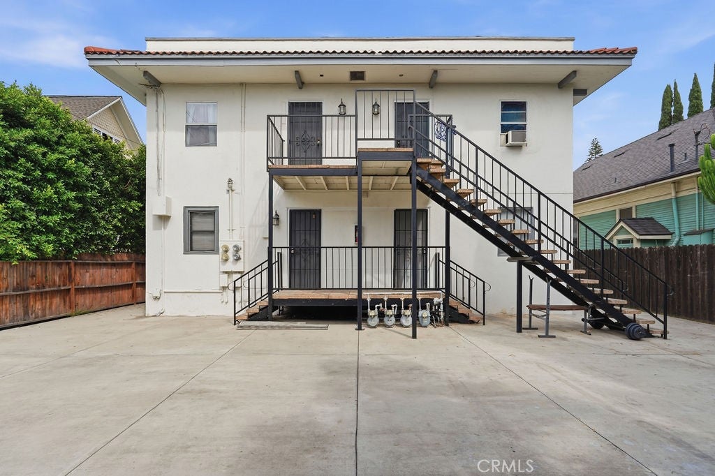 943 Chestnut Avenue