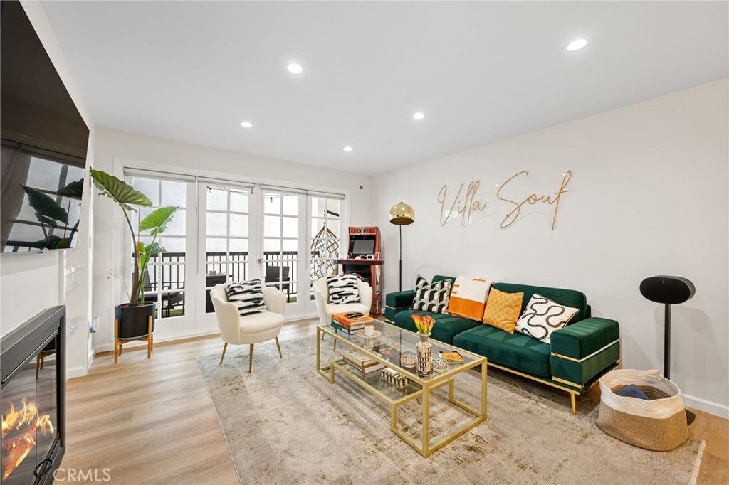 Photo of 906 N Doheny Drive #318, West Hollywood, CA 90069 (MLS # SR25200642)