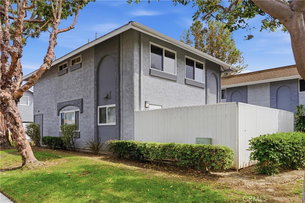 9582 Pettswood
