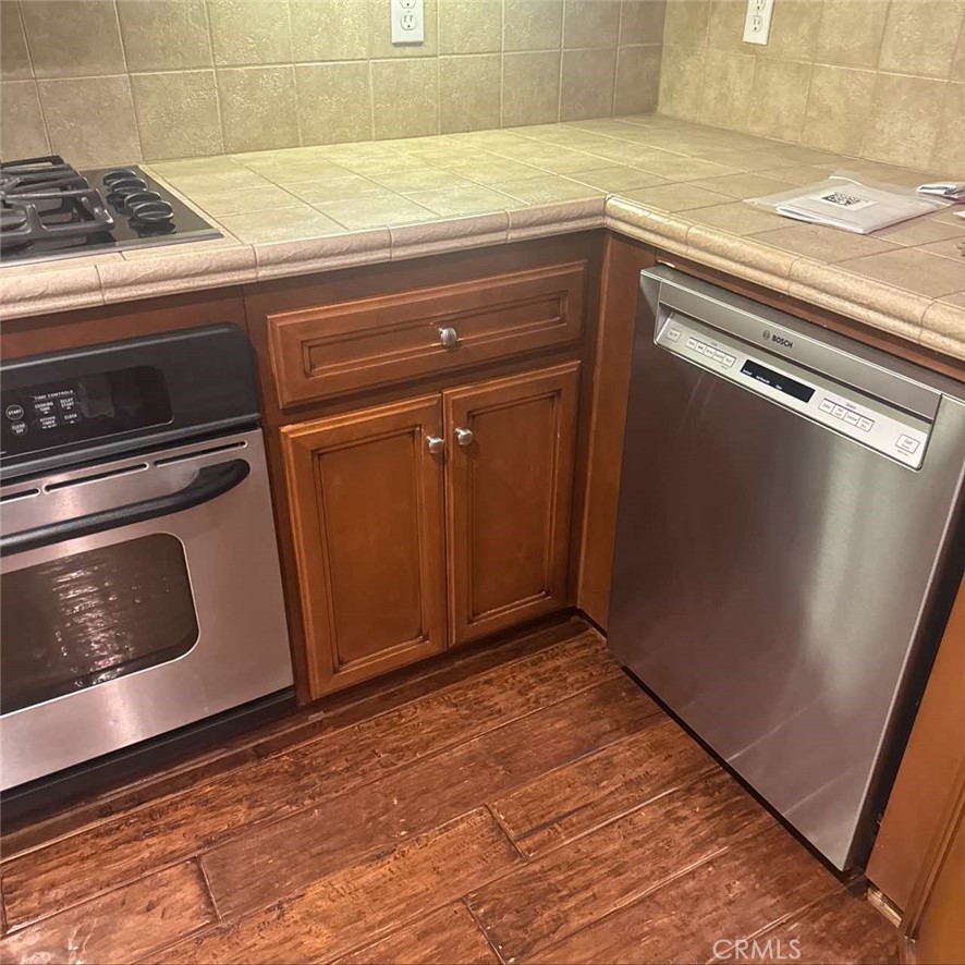 Ashton Green (ASHG) - Residential Lease