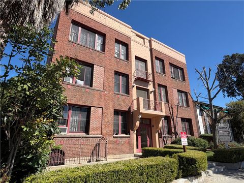 Photo of 337 W Elk Ave, Glendale, CA 91204 (MLS # BB26053982)