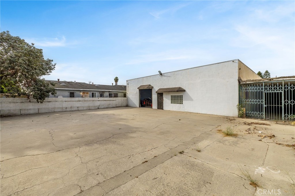 915 N Willowbrook Avenue