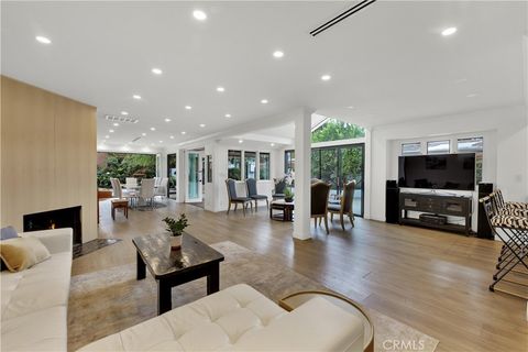 6409 Graves Avenue Lake Balboa CA 91406