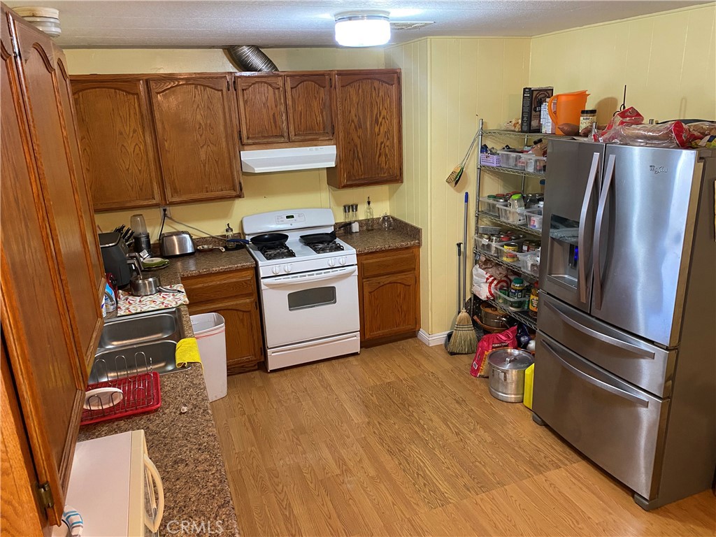 Corona West Mobile Home Park - Manufactured In Park