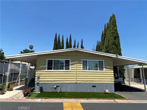 995 Pomona Rd Unit 41, Corona, CA 92882 - MLS#: CV25137844
