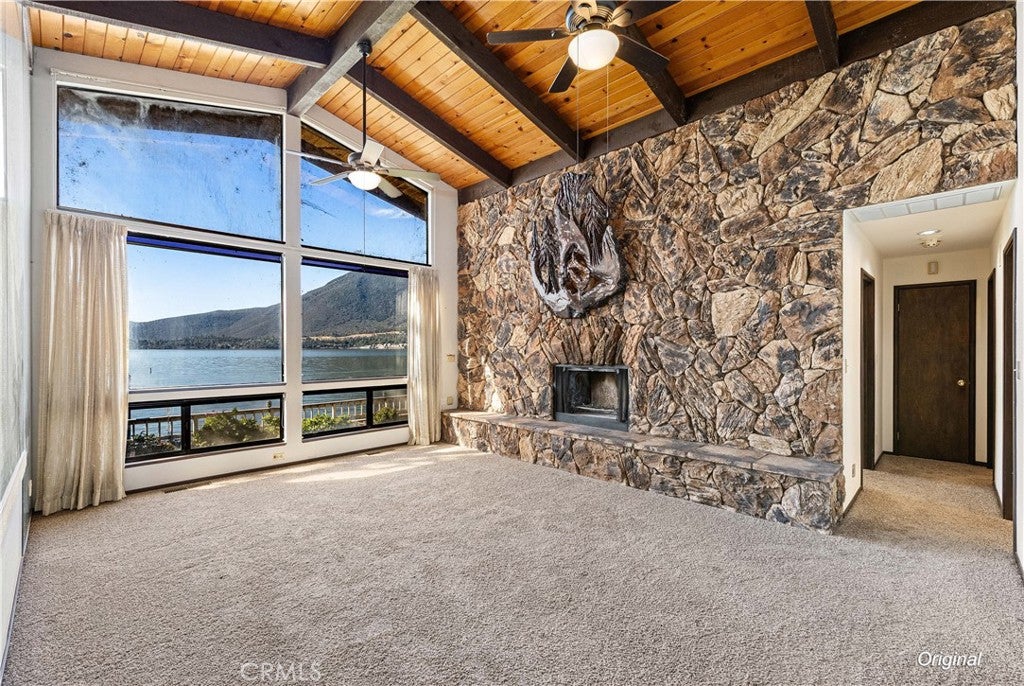 10155 Lakeshore Drive