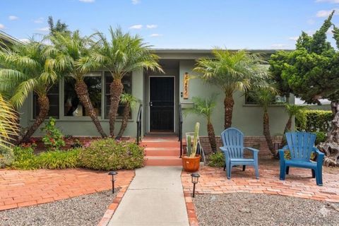 Photo of 4262 Santa Cruz AVE, San Diego, CA 92107 (MLS # 260010918SD)