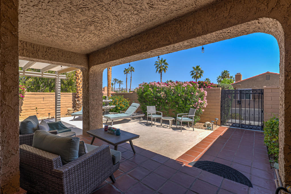 Hidden Palms - Residential