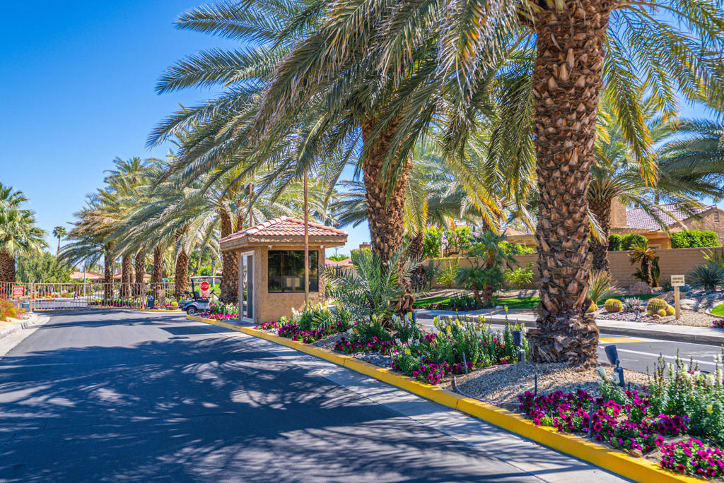 Hidden Palms - Residential