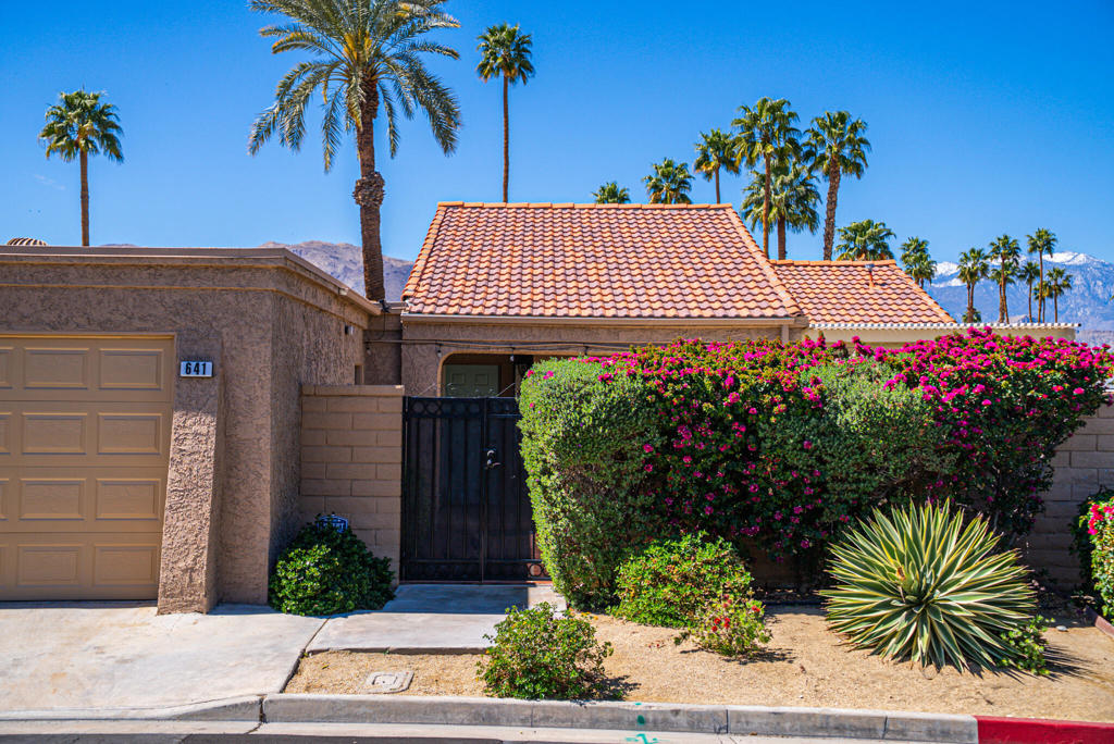 Hidden Palms - Residential